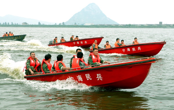 國網(wǎng)寧?？h供電公司為“抗災(zāi)治患”在8個(gè)供電所均組建應(yīng)急救援隊(duì)