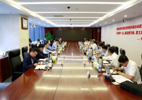 錢智民會見鞍鋼集團董事長、黨委書記譚成旭