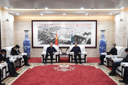 國家電網(wǎng)公司總經(jīng)理、黨組副書記辛保安會見西藏自治區(qū)副主席張永澤