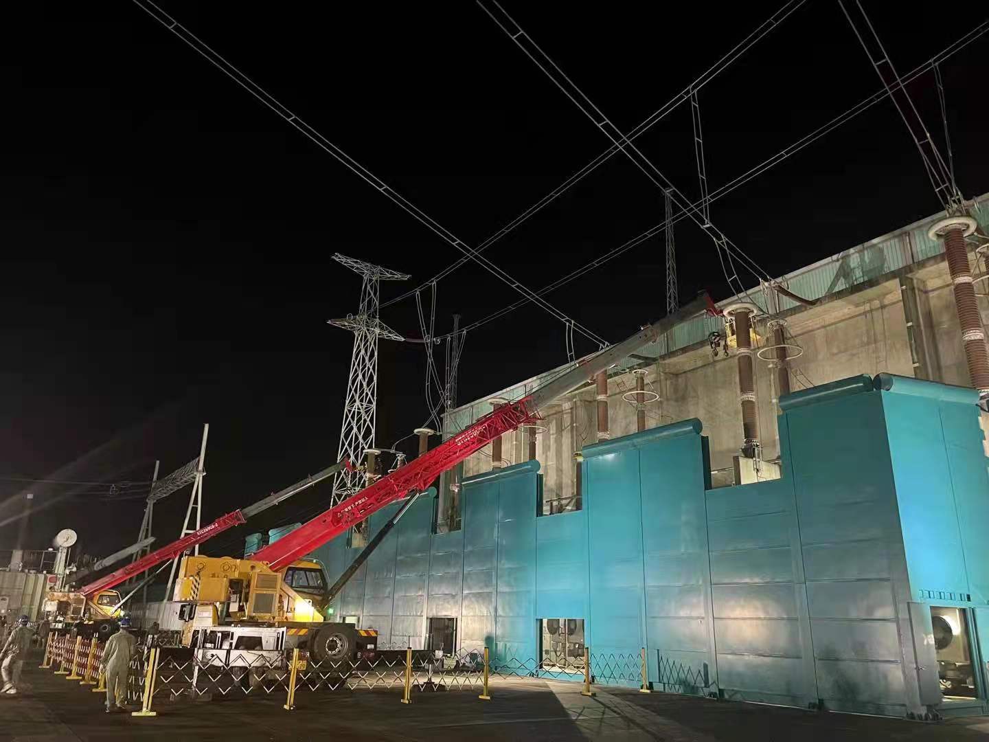 鄂電“鐵軍”：30個(gè)小時(shí)晝夜搶修作業(yè)，守護(hù)西電東送電網(wǎng)大動(dòng)脈