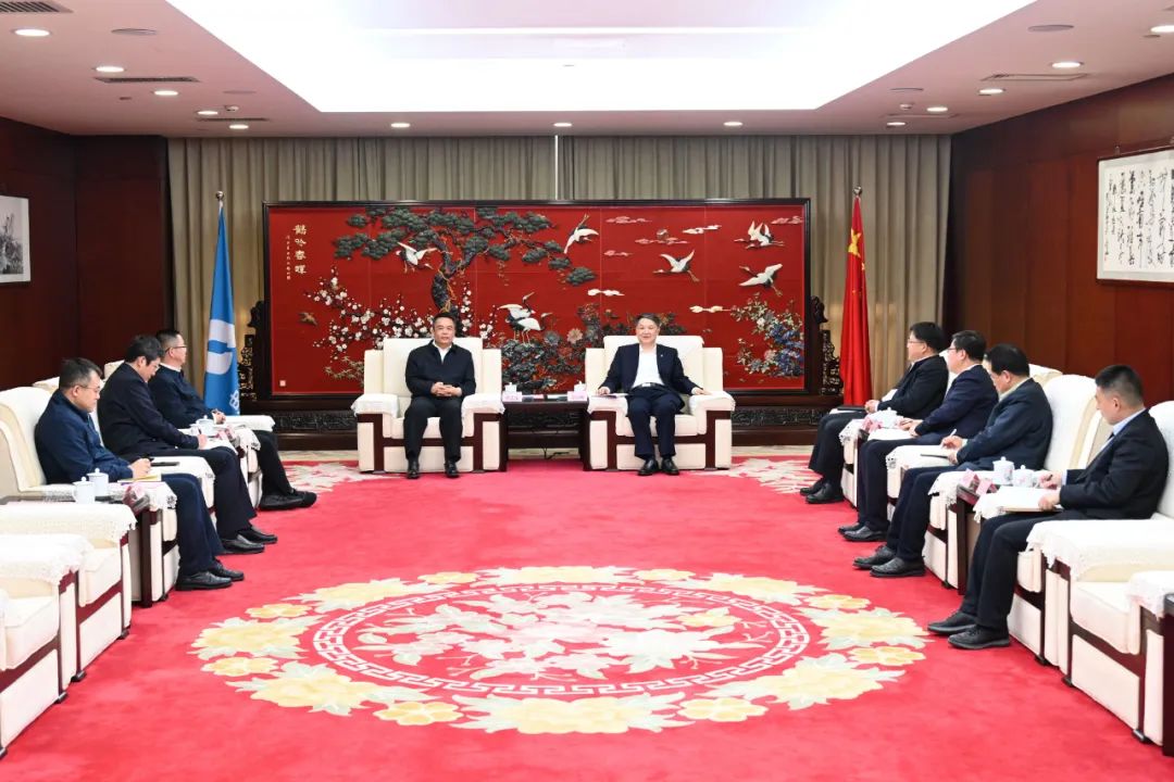 溫樞剛會(huì)見(jiàn)哈電集團(tuán)董事長(zhǎng)、黨委書(shū)記曹志安