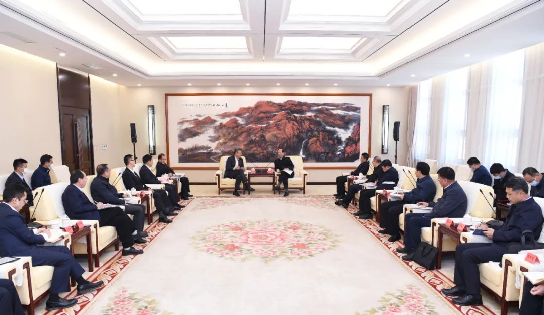 錢智民、江毅拜會內(nèi)蒙古自治區(qū)黨委書記、人大常委會主任石泰峰