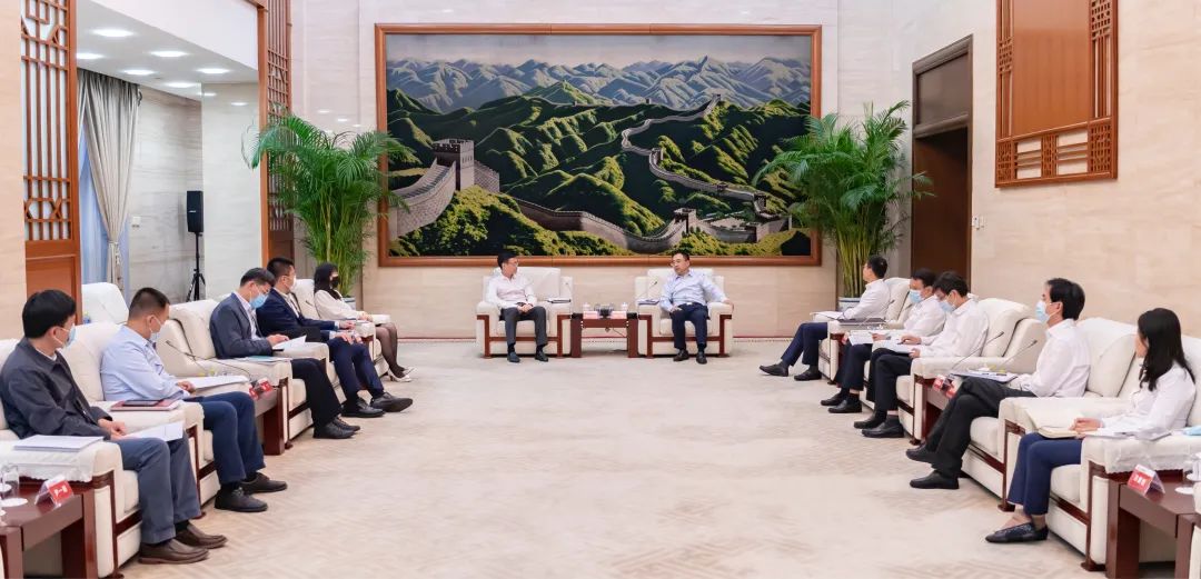 鄒磊會(huì)見(jiàn)北京市西城區(qū)委副書(shū)記、代區(qū)長(zhǎng)劉東偉