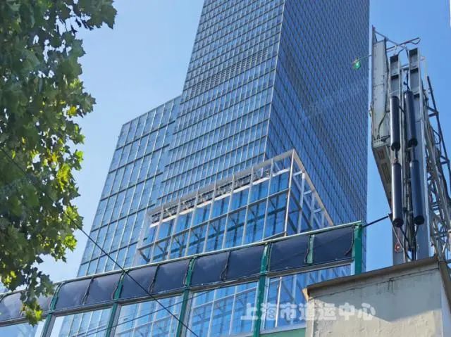 光伏發(fā)電棒＋柔性組件！上海高架路聲屏障安裝光伏