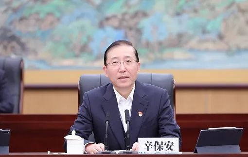 國(guó)家電網(wǎng)公司黨組書記、董事長(zhǎng)辛保安宣講黨的二十大精神