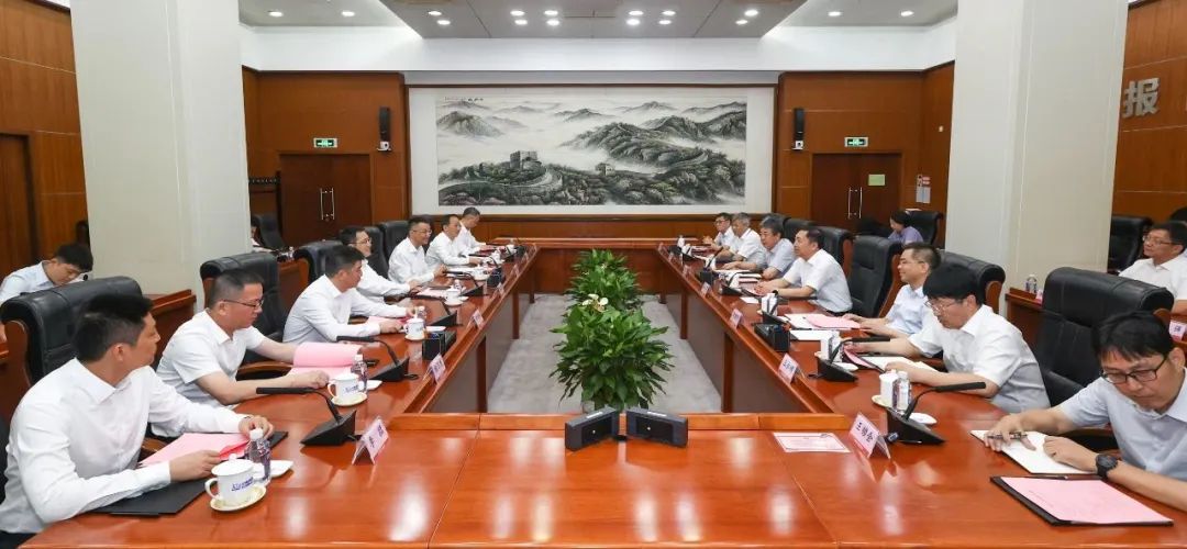 中核集團黨組副書記、總經(jīng)理顧軍會見蘇州市委副書記、市長吳慶文一行