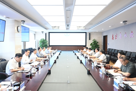 中國電建黨委書記、董事長丁焰章與中國南水北調(diào)集團(tuán)黨組書記、董事長蔣旭光會(huì)談