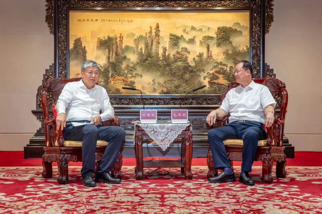 國(guó)家能源集團(tuán)黨組書記、董事長(zhǎng)劉國(guó)躍拜會(huì)湖南省委副書記、省長(zhǎng)毛偉明