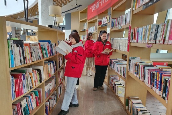 烏海供電公司聯(lián)合黨支部：開展“中華民族一家親，同心共筑中國夢”全民閱讀活動