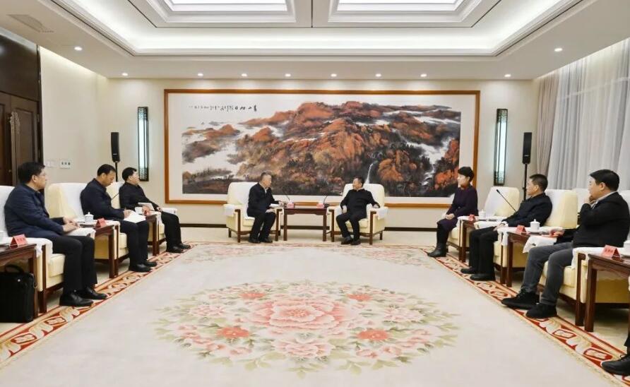 三峽集團(tuán)董事長、黨組書記雷鳴山拜會(huì)內(nèi)蒙古自治區(qū)黨委書記孫紹騁、自治區(qū)主席王莉霞
