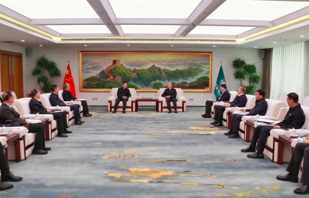 劉明勝、栗寶卿與國家電網(wǎng)董事長辛保安、總經(jīng)理張智剛會談