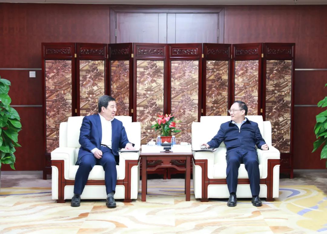 中國電氣裝備白忠泉董事長、周群總經(jīng)理拜訪中鋁集團(tuán)董事長段向東、總經(jīng)理王石磊