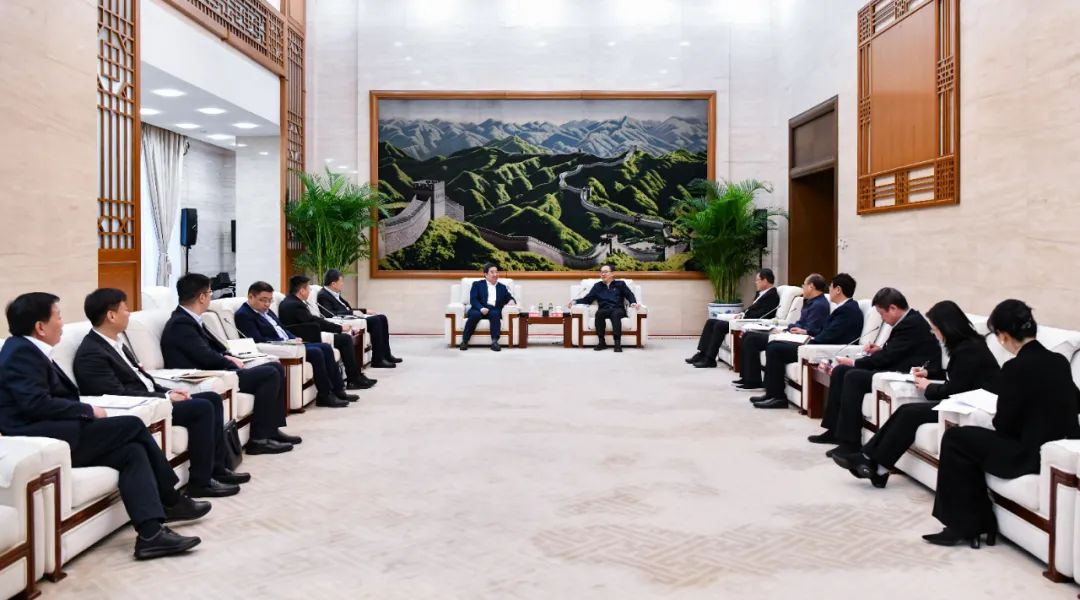 中國電氣裝備白忠泉董事長、周群總經(jīng)理拜訪中國大唐董事長鄒磊