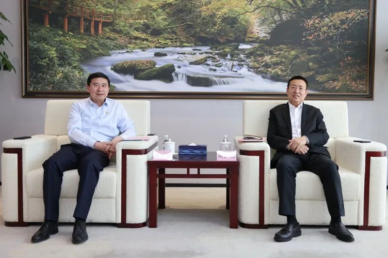 陜煤集團黨委書記、董事長張文琪會見中鐵十八局集團黨委書記、董事長閆廣天一行