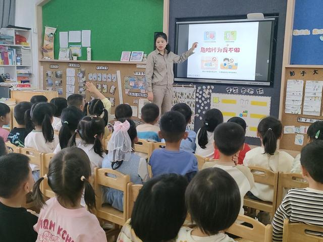 國網(wǎng)光澤縣供電公司電“亮”校園，安全“童”行
