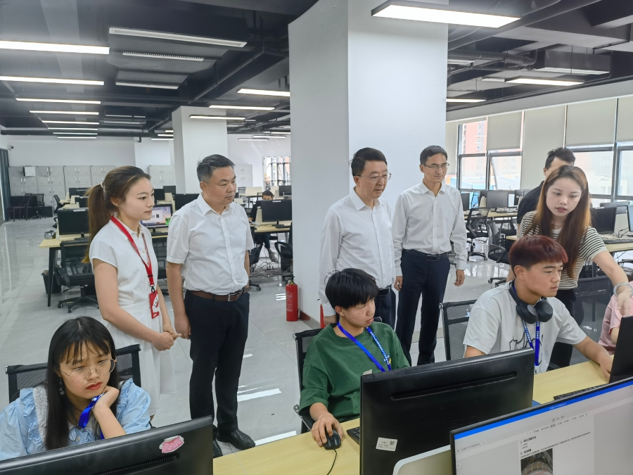 王昕偉赴重慶市奉節(jié)縣、巫山縣調(diào)研定點(diǎn)幫扶工作
