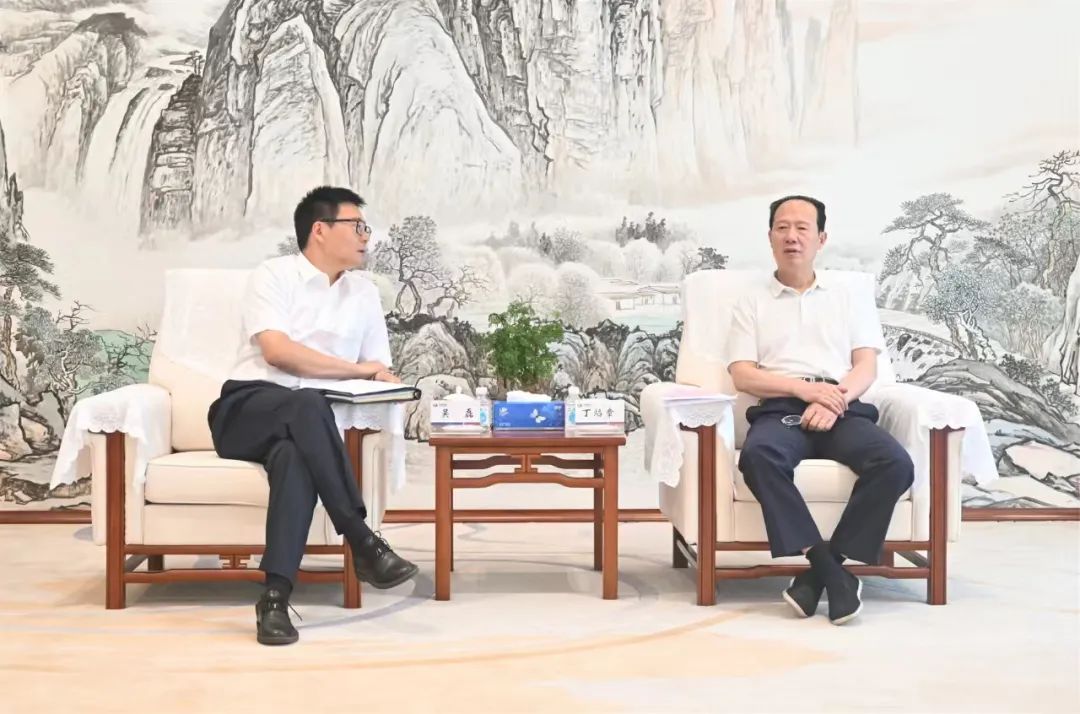 中國電建黨委書記、董事長丁焰章與上海電氣集團(tuán)黨委書記、董事長吳磊會談