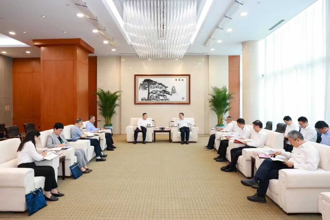 華能集團(tuán)公司總經(jīng)理張文峰會(huì)見中國國新董事長(zhǎng)徐思偉、總經(jīng)理莫德旺
