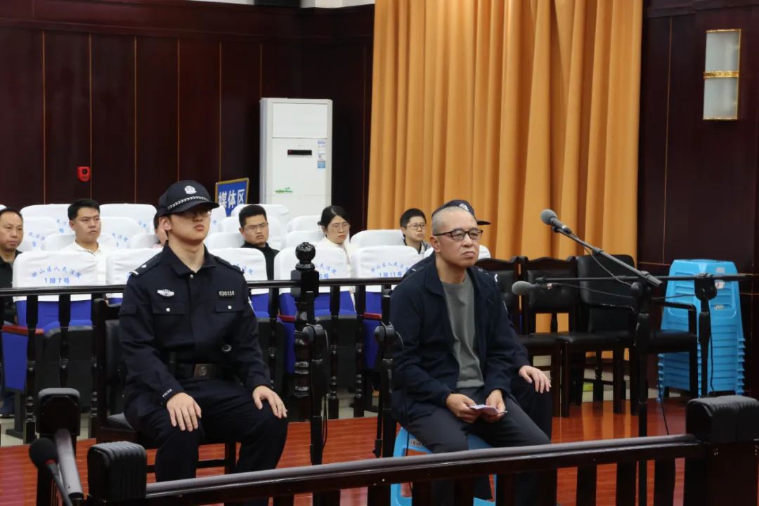 貴州電網原專職董事徐銘受賄、行賄案一審宣判