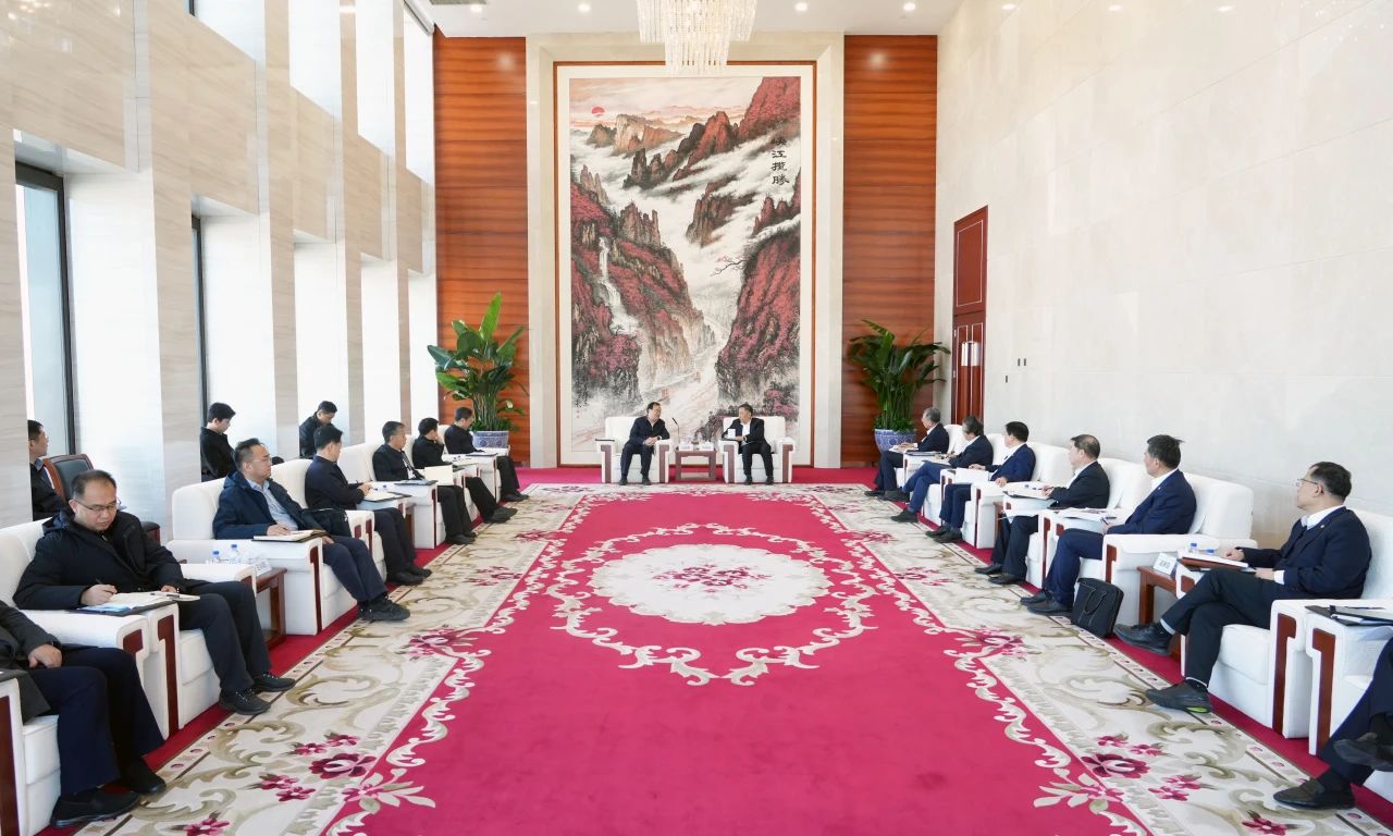 中國能建董事長宋海良、總經(jīng)理倪真與中國南水北調(diào)集團董事長汪安南、總經(jīng)理孫志禹會談